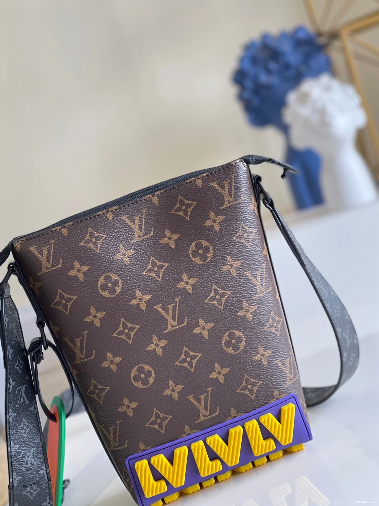 AAA Replica Ru LOUIS MESSENGER VUITTON CRUISER 0812